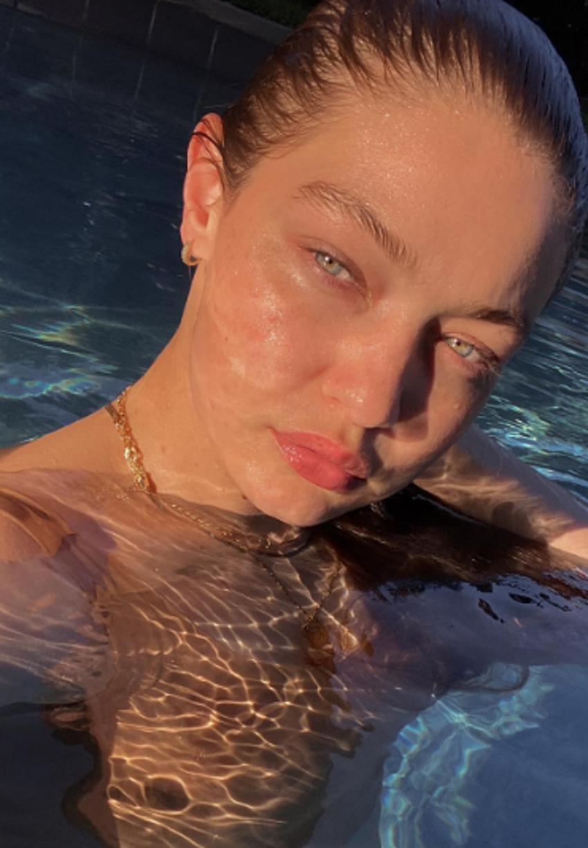 Gigi Hadid objektif karşısına geçti! Bikinili pozlarını paylaştı...