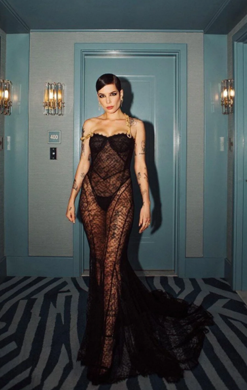 Halsey hastane yatağından duyurdu: O kadar çok hastalığım var ki!