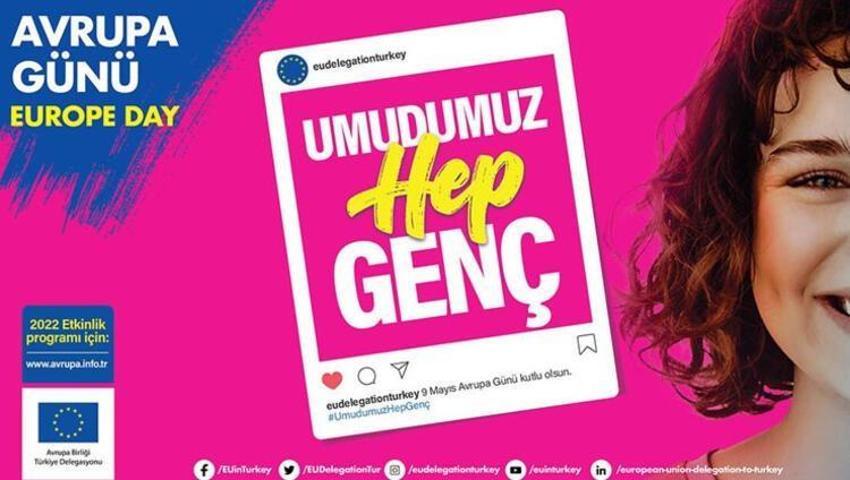 Üç büyük sanatçı ilk kez aynı sahnede Avrupa Günü etkinlikleri “Umudumuz Hep Genç” sloganıyla başladı