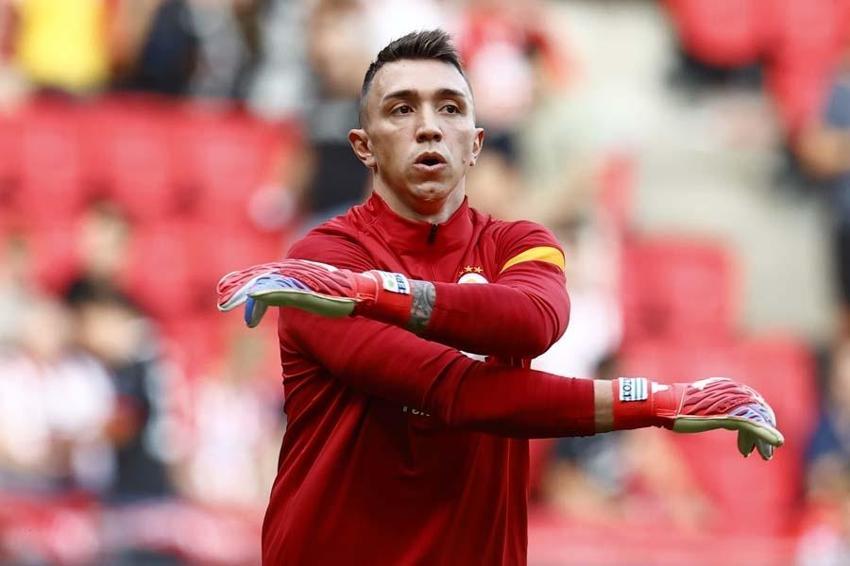Güle güle Muslera! Yerine 12 milyon euro'luk kaleci bulundu