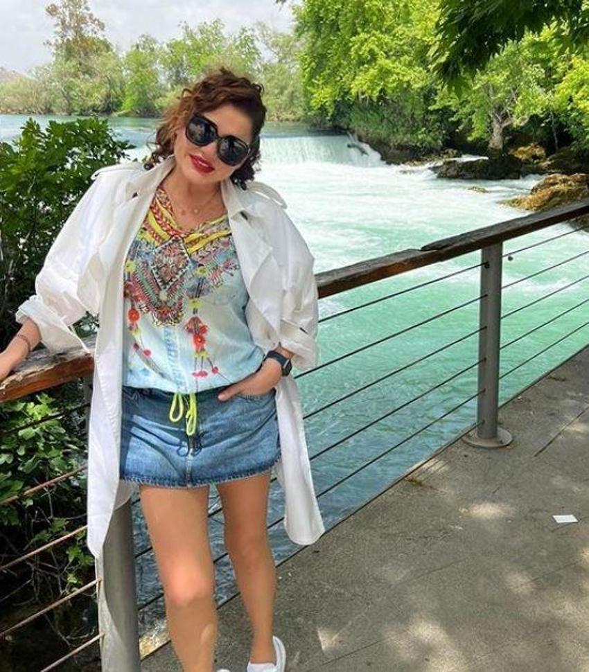 Deniz Seki son hali ile sosyal medyanın diline düştü! Bülent Ersoy'a benzetildi...
