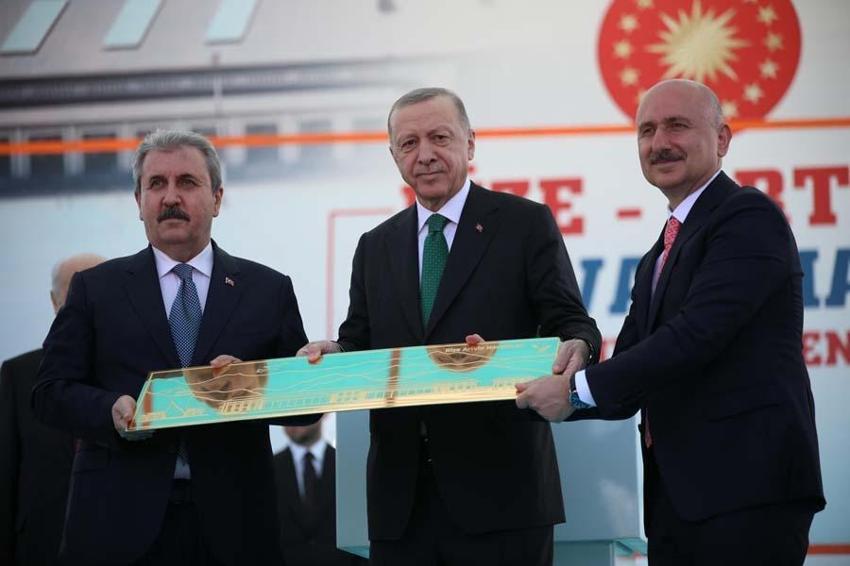 Rize-Artvin Havalimanı açıldı! Cumhurbaşkanı Erdoğan: Havayolu ulaşımında alınan mesafenin sembolüdür