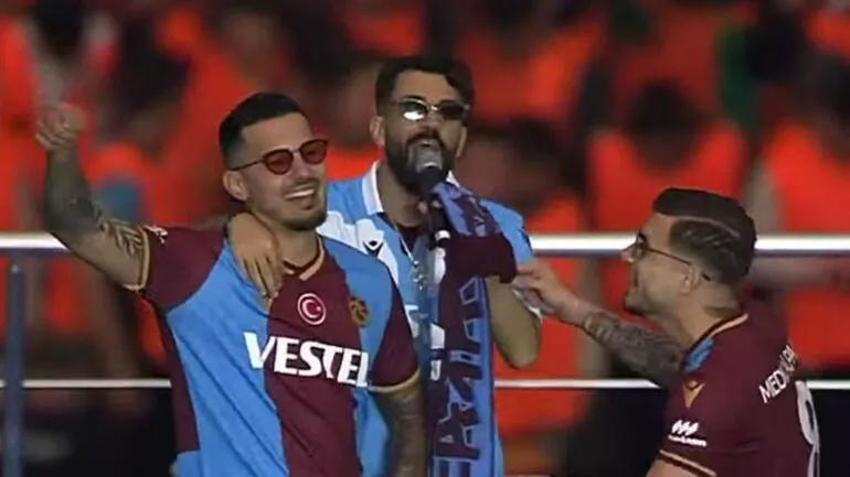 Trabzonspor şampiyonluğunu kutluyor! Duygusal anlar, geceye damga vurdu! Muhteşem görüntüler...