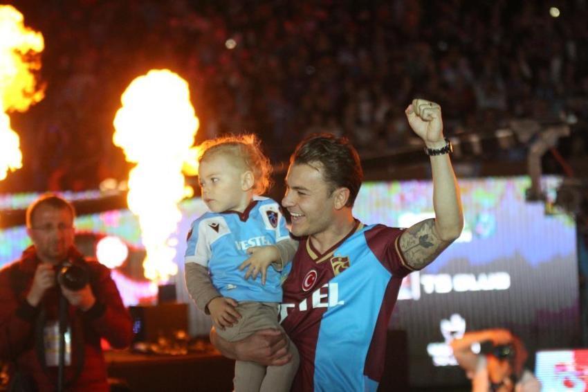 Trabzonspor şampiyonluğunu kutluyor! Duygusal anlar, geceye damga vurdu! Muhteşem görüntüler...