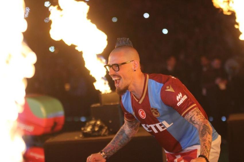 Trabzonspor şampiyonluğunu kutluyor! Duygusal anlar, geceye damga vurdu! Muhteşem görüntüler...