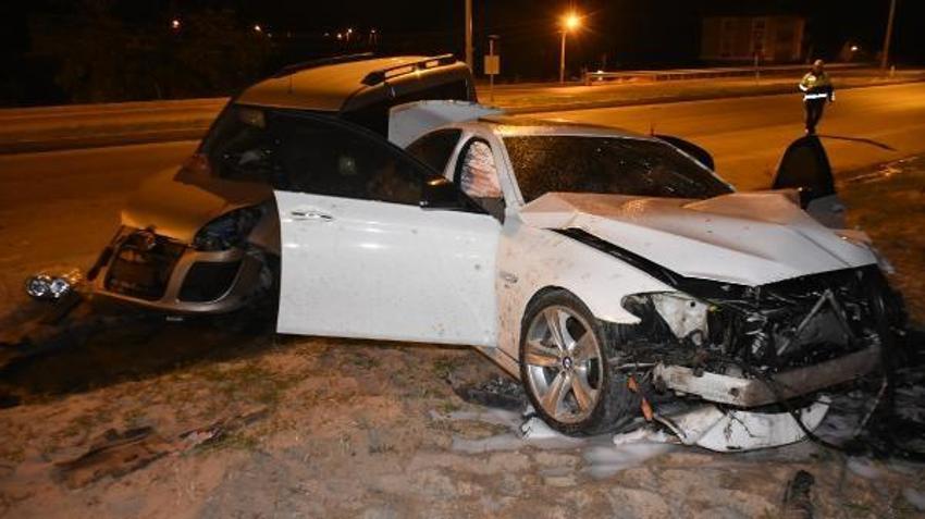 Edirne'de ticari araç otomobille çarpıştı: 4 yaralı