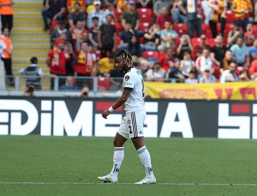 35 dakikada ortalık karıştı! Göztepe - Beşiktaş maçında 2 kırmızı ve şok tepki! 'Ne yapıyor bu çocuk?'