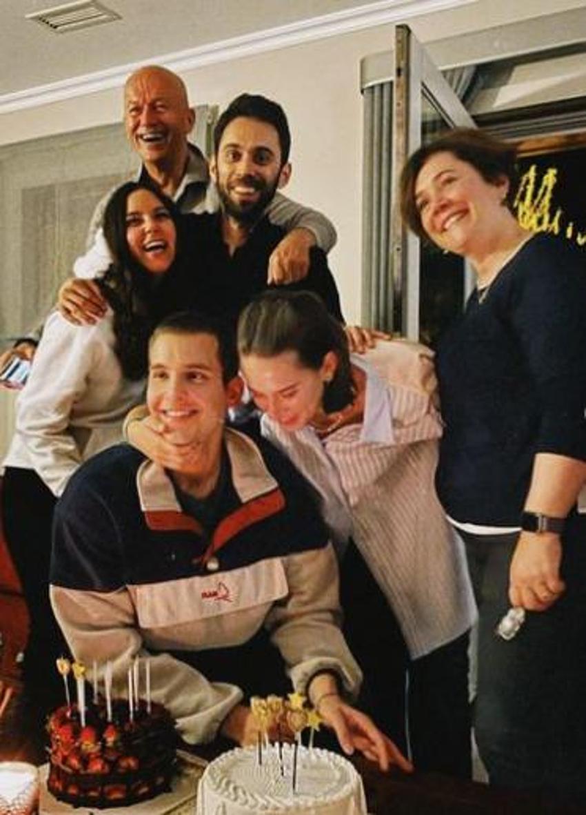 Arzum Onan ve Mehmet Aslantuğ'un oğulları Can'ın sevgilisi bakın kime benziyor!