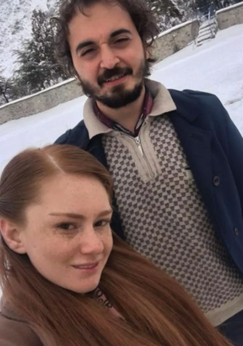 Gönül Dağı'nın Meryem'i Sevilay Gültekin'den mini etekli poz! "Kendine gel sen Meryem'sin"