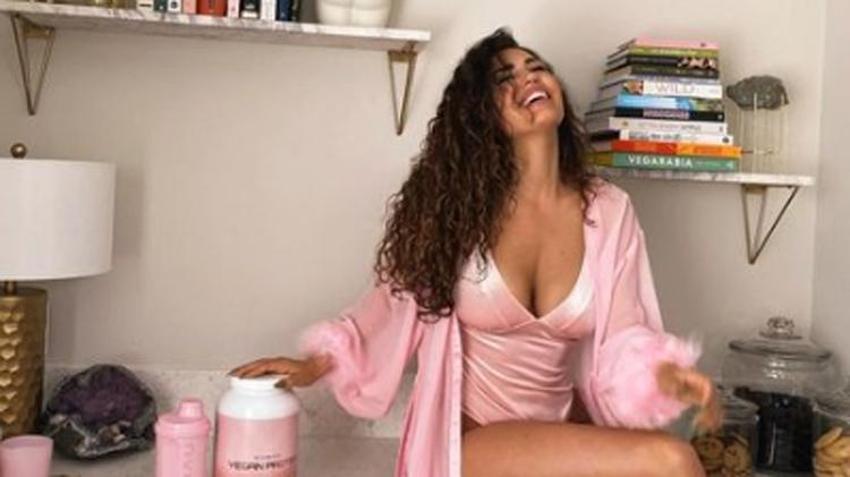 Sneijder'in eski eşi Yolanthe Cabau'dan şaşırtan ilişki itirafı!