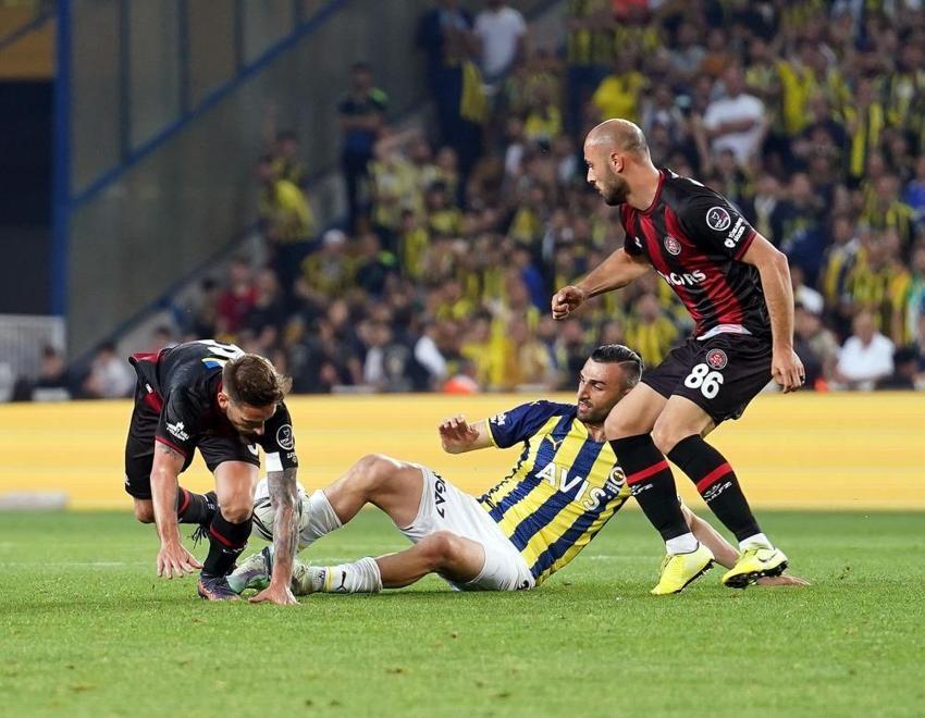 Fenerbahçe maçında Volkan Demirel'den olay hareket! Resmen çıldırdılar, İsmail Kartal ve İrfan Can Kahveci...