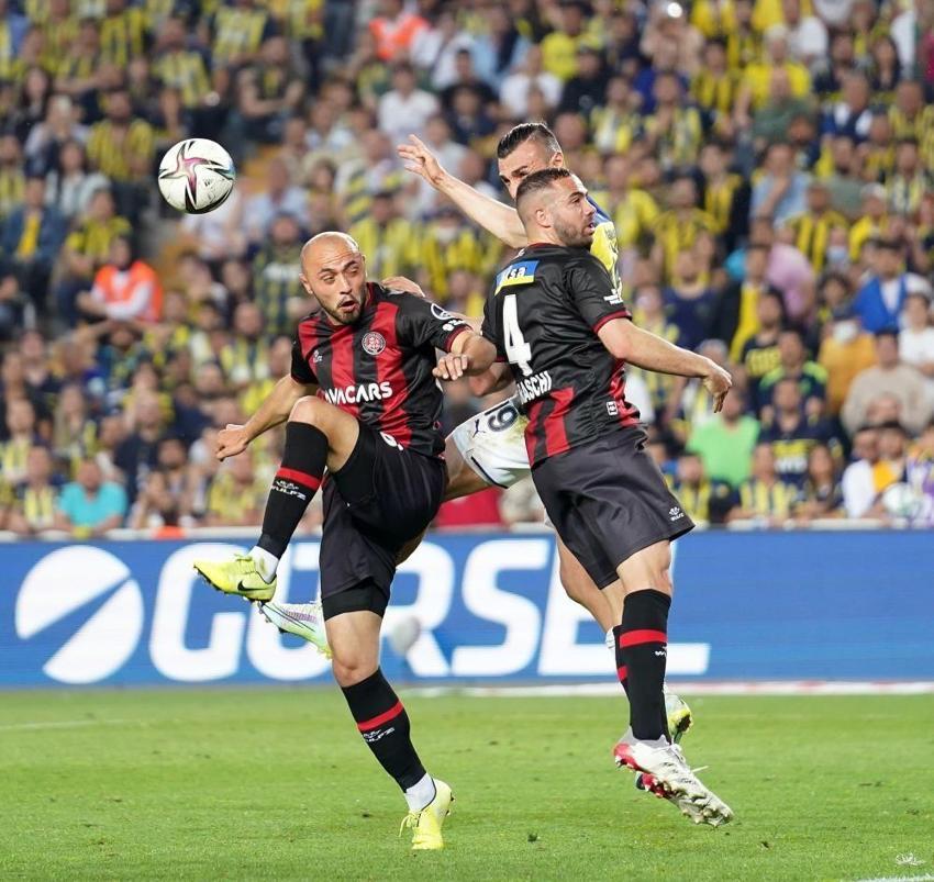 Fenerbahçe maçında Volkan Demirel'den olay hareket! Resmen çıldırdılar, İsmail Kartal ve İrfan Can Kahveci...