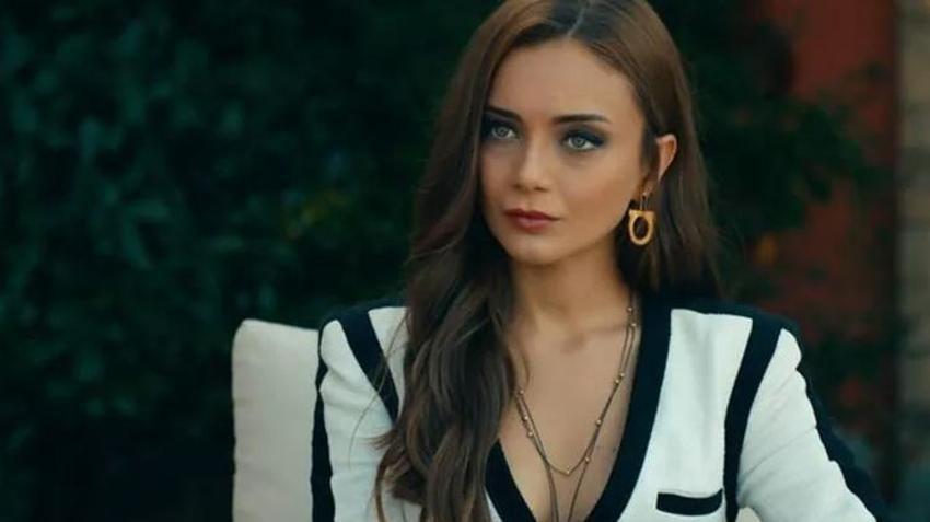 Damla Sönmez kumsal pozlarıyla sosyal medyayı salladı! Yorum yağdı...