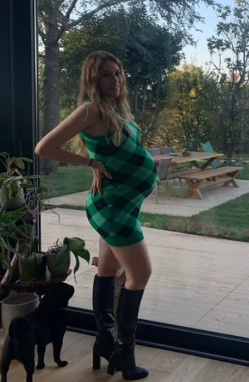 Sinem Kobal ve Kenan İmirzalıoğlu ikinci bebeklerine kavuştu! Kızlarının ismi...