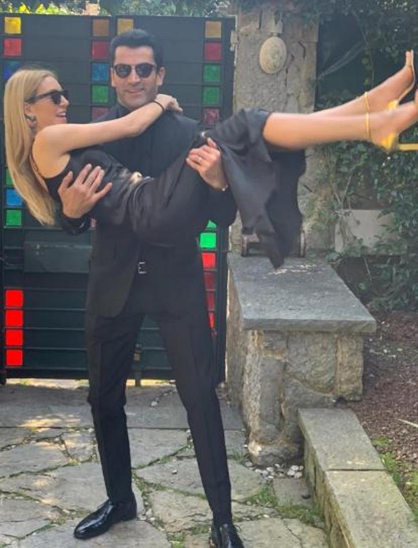Sinem Kobal ve Kenan İmirzalıoğlu ikinci bebeklerine kavuştu! Kızlarının ismi...