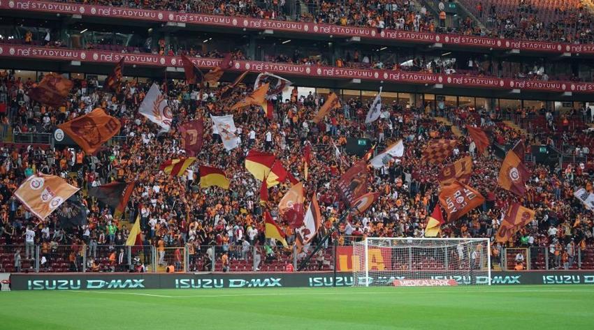 Galatasaray - Adana Demirspor maçında tarihi anlar! Belhanda'nın hareketi olay oldu! Domenec Torrent'ten bomba hamle: Arda Turan ve Kerem Aktürkoğlu...