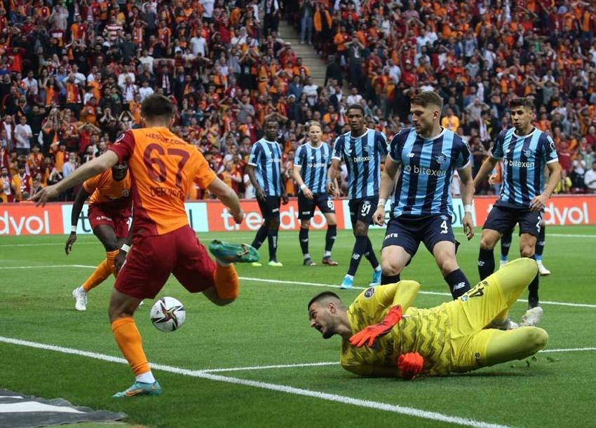 Galatasaray taraftarını heyecanlandıran Kerem Aktürkoğlu ve Yunus Akgün iddiası! Sarı-kırmızılıların planları '2 soyguncu' üzerine...