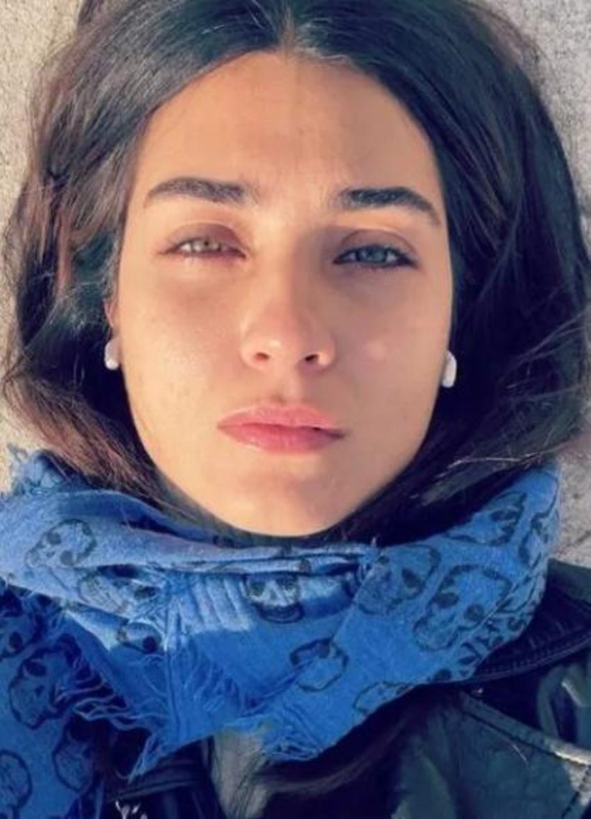 Tuba Büyüküstün en doğal haliyle büyüledi!