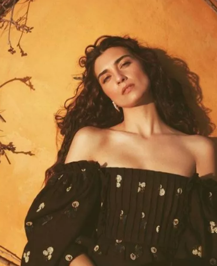 Tuba Büyüküstün en doğal haliyle büyüledi!