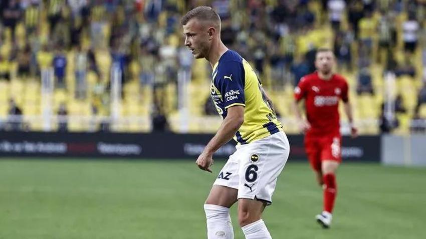 Fenerbahçe'de ayrılıklar başlıyor, işte o futbolcular!