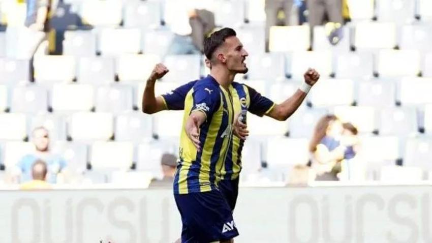 Fenerbahçe'de ayrılıklar başlıyor, işte o futbolcular!