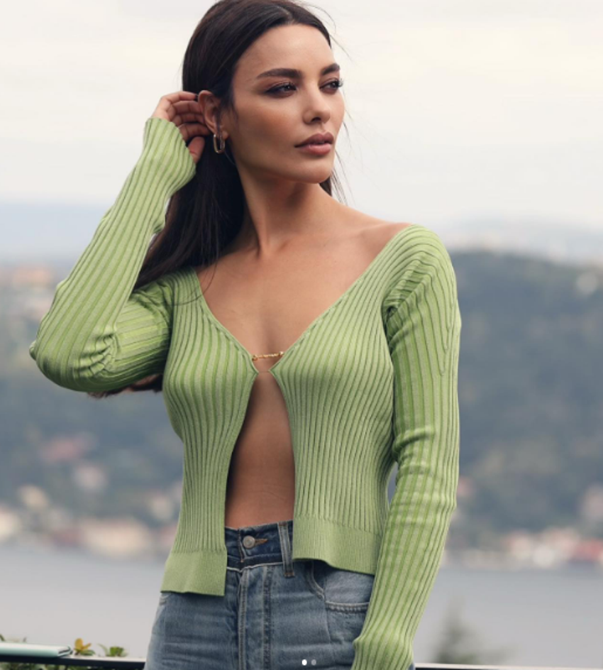 Hazal Filiz Küçükköse sosyal medya paylaşımıyla olay yarattı!