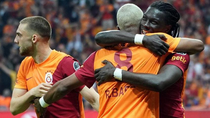 Galatasaray'da Arda Turan Adana Demirspor maçı kadrosuna neden alınmadı? Domenec Torrent için olay sözler!