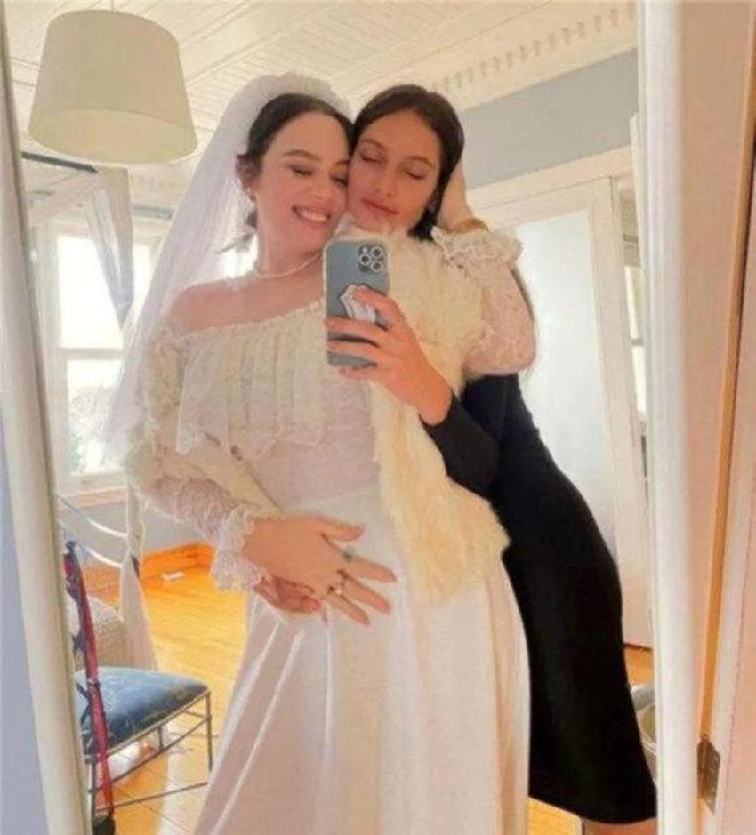 Demet Evgar'dan kına gecesi! Karnı burnunda göbek attı