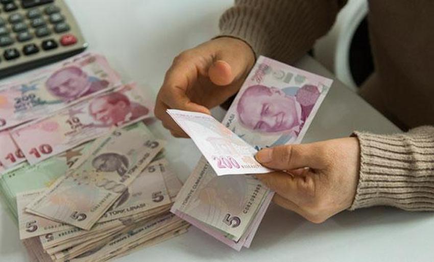 Emekli aylıklarına ve memur maaşlarına büyük zam! Oranlar artıyor, en düşük zam miktarı 2.874 TL olacak