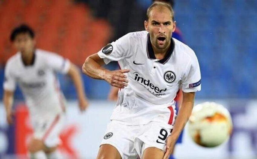 Biri kulübü çiftliğe çevirdi diğeri giderken tam 12 telefonu personellere hediye etti! Beşiktaş'ta 2 ayrılık