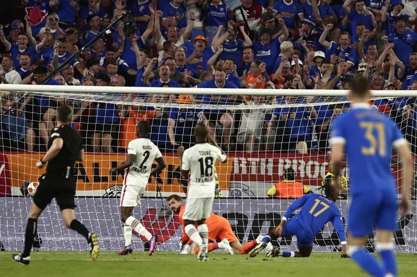 Eintracht Frankfurt UEFA Avrupa Ligi'nde inanılmazı başardı! 42 yıl sonra gelen zafer: Fenerbahçe, Galatasaray, Pelkas ve Torrent detayı...