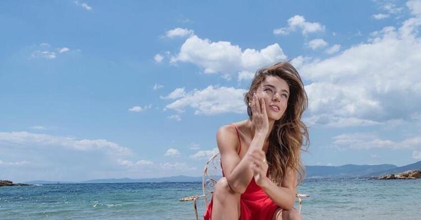 Ayça Ayşin Turan'dan yaza özlem pozları!