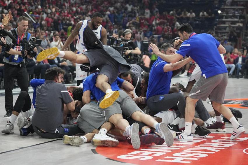 Anadolu Efes, Euroleague'de finale yükseldi!