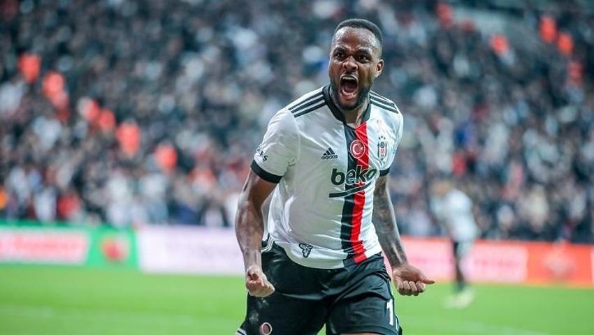 43 maçta 12 gol 10 asist! Alex Teixeira'nın yerine bedavaya yeni 10 numara