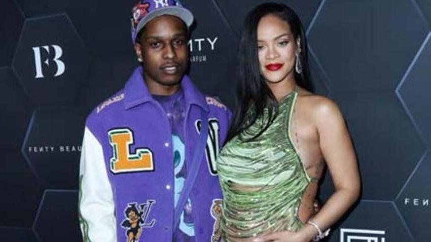 Dünyaca ünlü şarkıcı Rihanna, doğum yaptı! Bebeğin cinsiyeti...