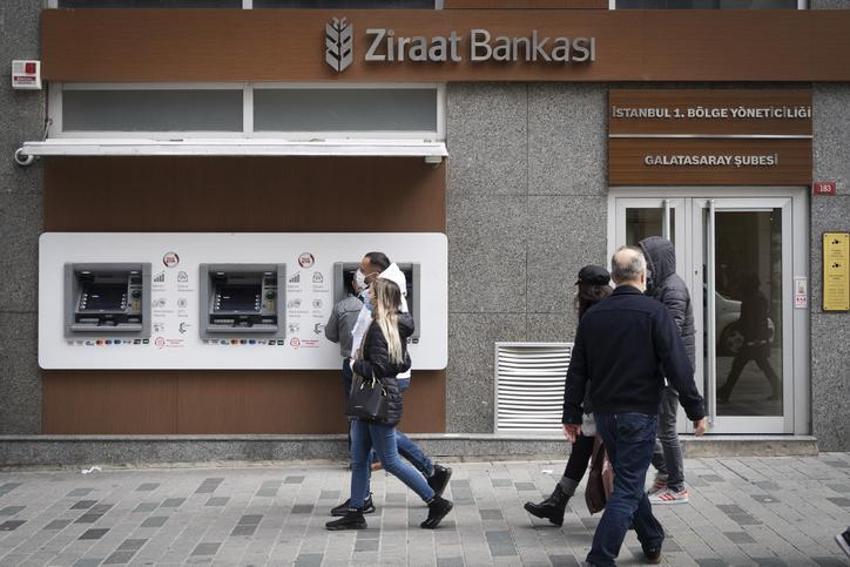 İhtiyaç, konut, taşıt kredisi faiz oranları değişti! Bankaya başvuran alıyor, resmen duyuruldu...