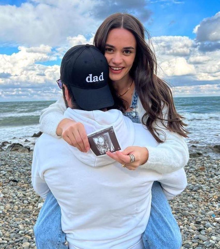Hande Soral'dan yeni paylaşım! 'Ali doğana kadar bu seri'