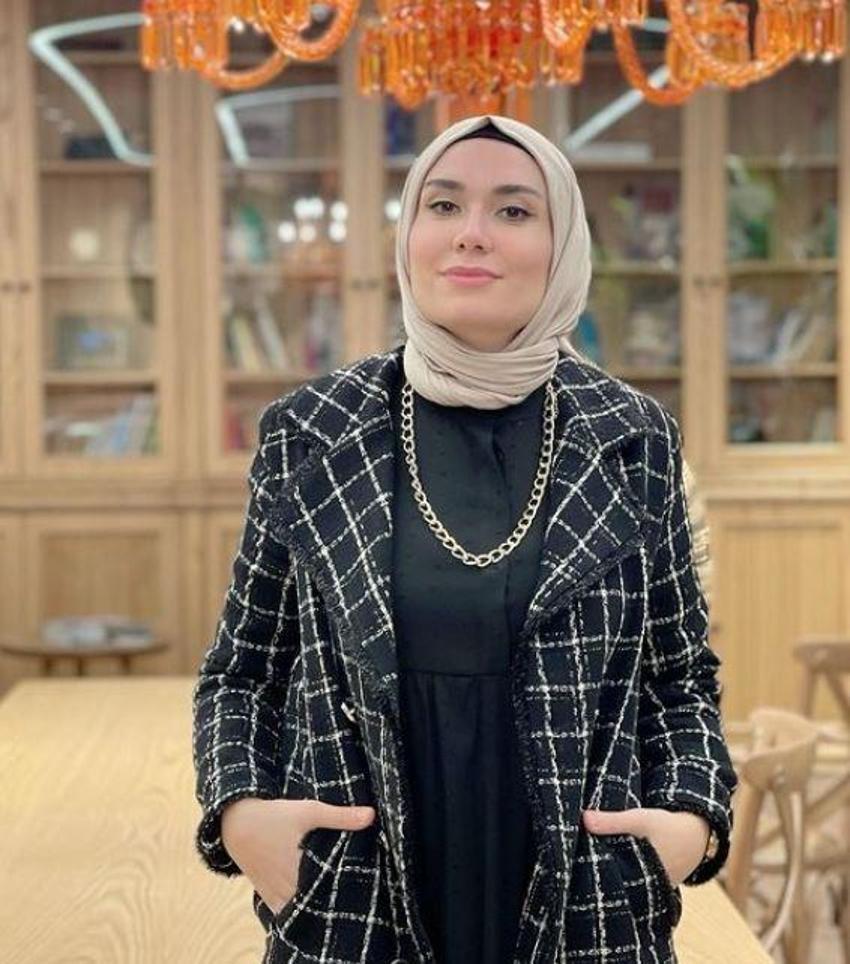 MasterChef Güzide'nin paylaşımına Yasin Obuz'dan dikkat çeken yorum: 'Masan bile zenginlik kokuyor'