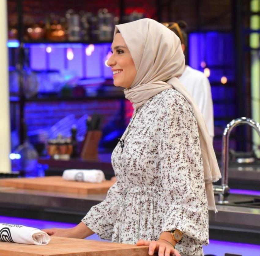 MasterChef Güzide'nin paylaşımına Yasin Obuz'dan dikkat çeken yorum: 'Masan bile zenginlik kokuyor'