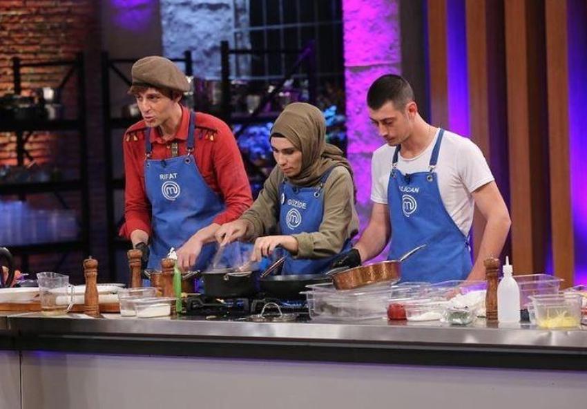 MasterChef Güzide'nin paylaşımına Yasin Obuz'dan dikkat çeken yorum: 'Masan bile zenginlik kokuyor'