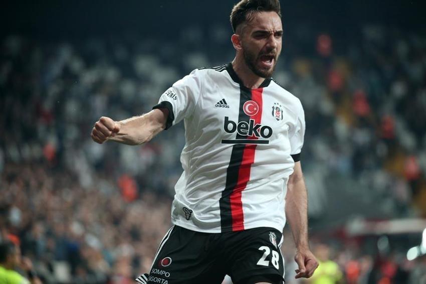 Biri 33 maçta sadece 2 gol attı Konyaspor maçından sonra iki yıldız Beşiktaş'tan ayrıldı