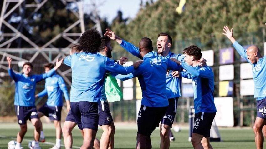 Ali Koç'un elinden hiçbir şey gelmiyor! Conte ve Mourinho Fener'in yıldızını zorla alacak!