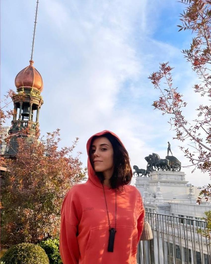 Cansu Dere ve Caner Cindoruk aşk mı yaşıyor! Dere'den bomba yanıt...
