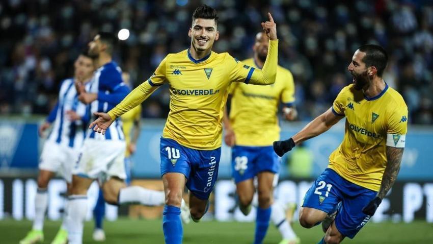 Yanında getireceği 2 forvet ne taraftarın içine sindi ne Ali Koç'un! Yine golcü krizi yaşanacak