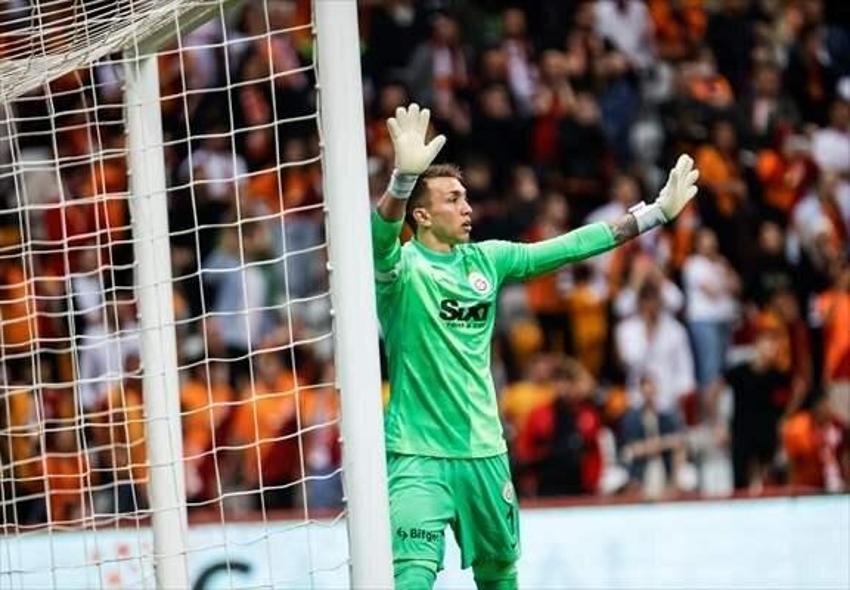 Muslera Dursun Özbek'i duydu dünyaca ünlü yıldızı açıkladı! 'Süper Lig'e getiririm'