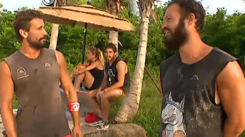 Survivor Adem ve Atakan arasında gerginlik! 'Kim sıkıntı yaşamak istiyorsa onu üzerim'