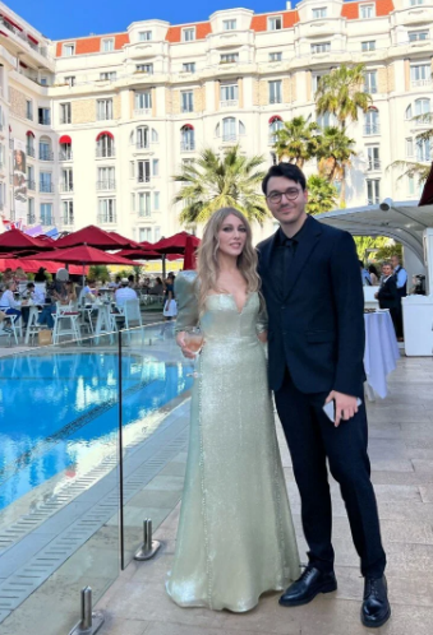 Zerrin Tekindor, Cannes Film Festivali'nde! 'Işıl ışıl parlıyor'