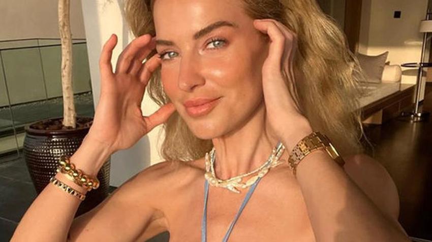 Burcu Esmersoy: Akşamüstü biraz mavilik