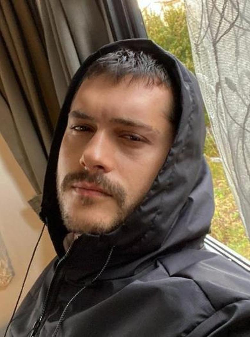 Alperen Duymaz ile eşi Kübra Kelkit boşanıyor mu? Ünlü oyuncudan fotoğraflı yanıt...