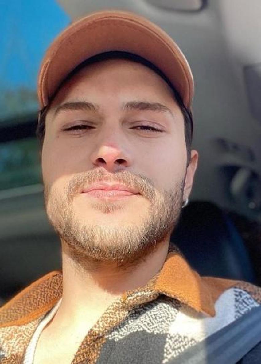 Alperen Duymaz ile eşi Kübra Kelkit boşanıyor mu? Ünlü oyuncudan fotoğraflı yanıt...